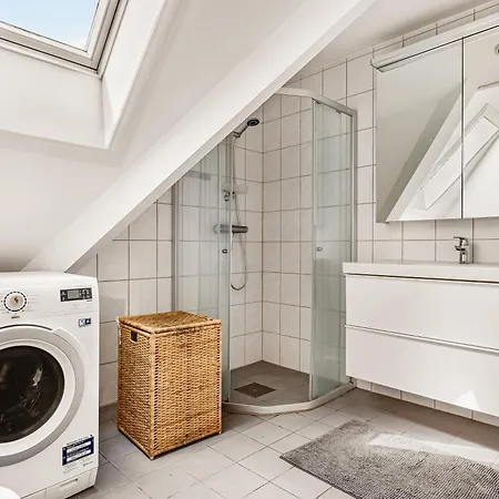 Dinbnb I Top-floor With 3x Workspaces I 350m To Harbour Bergen