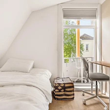 Dinbnb I Top-floor With 3x Workspaces I 350m To Harbour Bergen